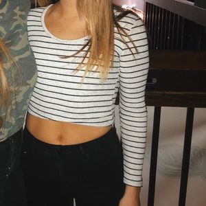 Stripes long sleeve crop top